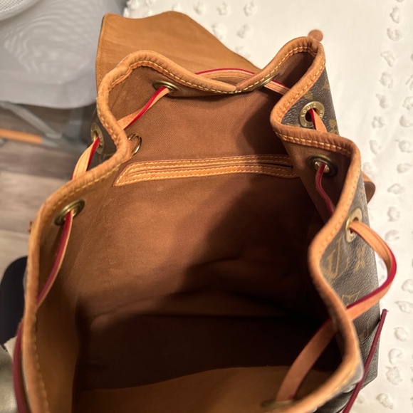 Louis Vuitton MONTSOURIS MM BACKPACK - Picture 4 of 4
